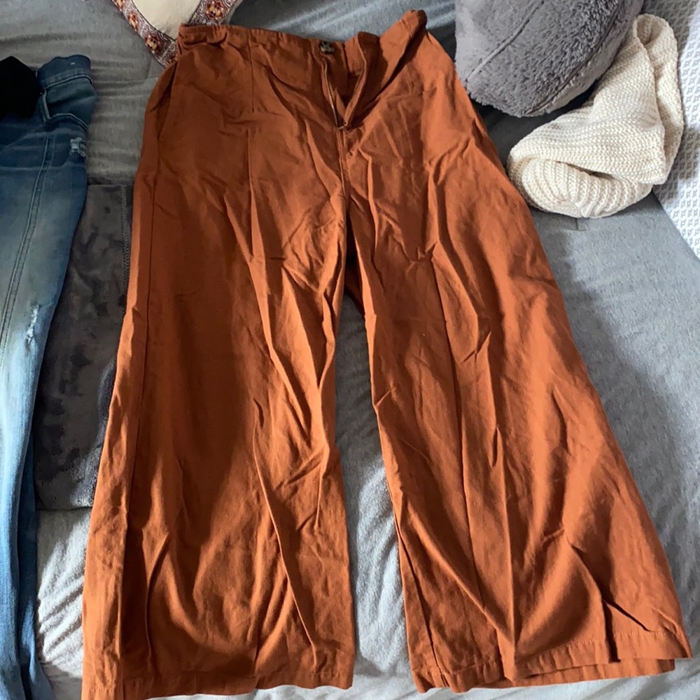 Burnt orange wide leg pants!